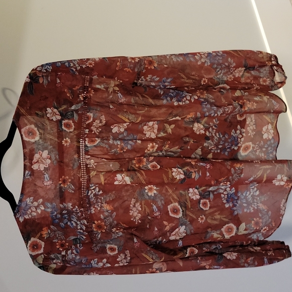 Blouse - Picture 2 of 3